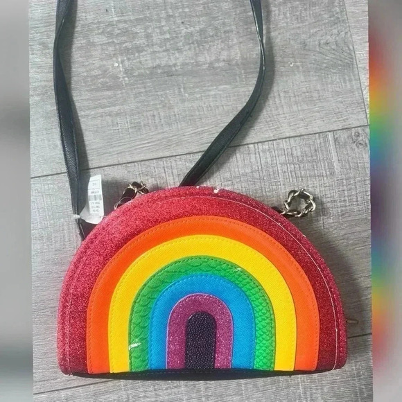 Betsey Johnson Rainbow I Love Hue Crossbody Kitsch
Bag RARE NEW WITH TAG - Picture 3 of 5